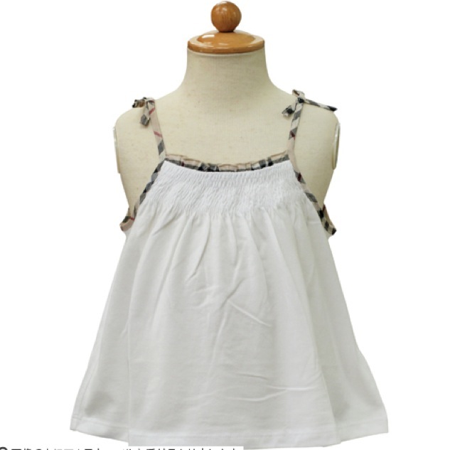 リボン付きホワイトキャミソール