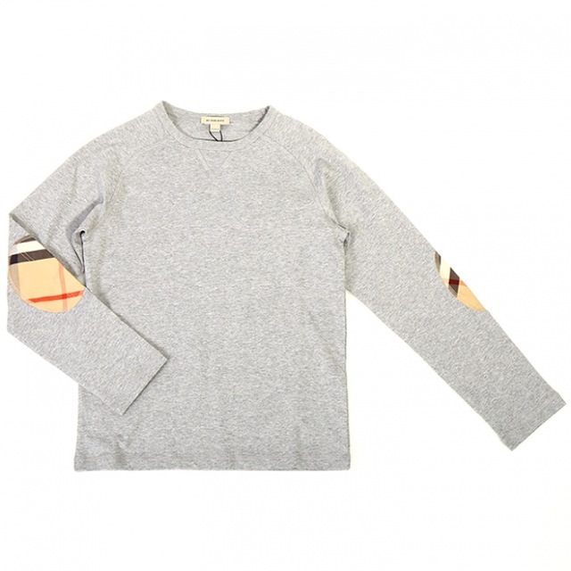 パッチ付きグレーカットソー