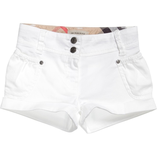 ホワイトショートパンツ