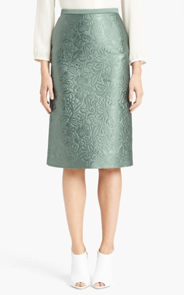 エンボス加工ペンシルスカート